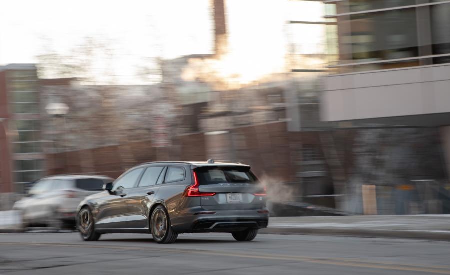  Volvo V60 T8 Polestar Engineered 2019 года  (NA) (фото 21 из 26)